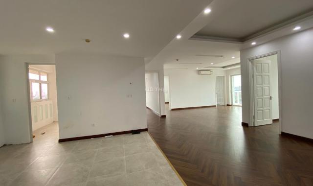 Bán căn hộ 4 phòng ngủ tại tòa nhà E1 Ciputra, Hà Nội