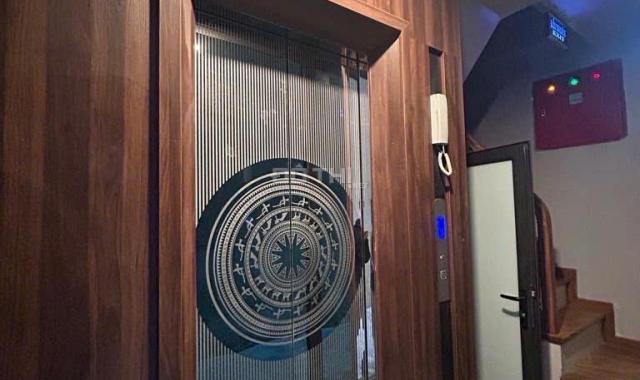 Nhà mới 8 tầng thang máy oto đỗ cổng ngay sau Trung tâm HNQG nhỉnh 11 tỷ