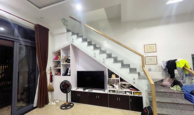 Bán nhà Lô Góc, 2 tầng, Ngay trung tâm khu phố Tây An Thượng