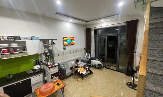 Bán nhà Lô Góc, 2 tầng, Ngay trung tâm khu phố Tây An Thượng