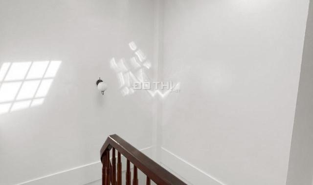 HIẾM- BÁN GẤP NHÀ NGUYỄN KHOÁI full nội thất mới tinh 30m2 . 6.95 t