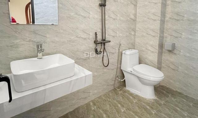 HIẾM- BÁN GẤP NHÀ NGUYỄN KHOÁI full nội thất mới tinh 30m2 . 6.95 t