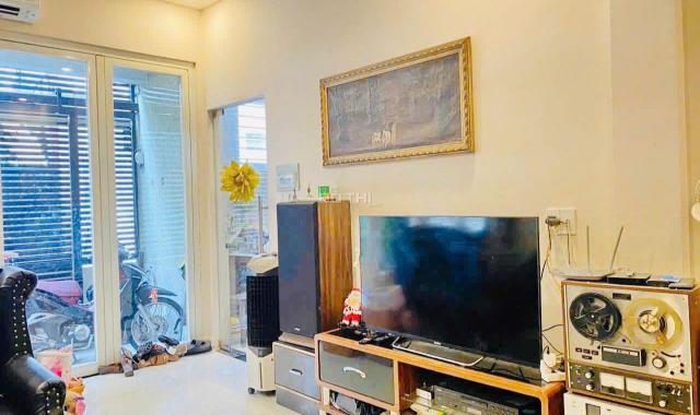 HIẾM RẤT HIẾM - NHÀ MẶT HẺM Q7 sát Q4, Q1 - 2 TẦNG MỚI NGANG KHỦNG 6.5m - 5 TỶ NHỈNH