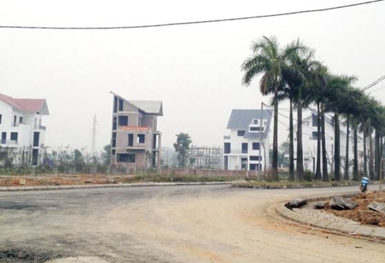 Đất nền nằm trên đường đại lộ Phạm Văn Đồng, ngay vòng xoay Kha Vạn Cân