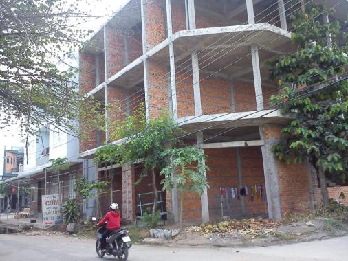 Bán nhà xây thô, liên kề 1 trệt, 2 lầu, đường 7m, lô A, cụm dân cư trung tâm xã Vĩnh Thạnh