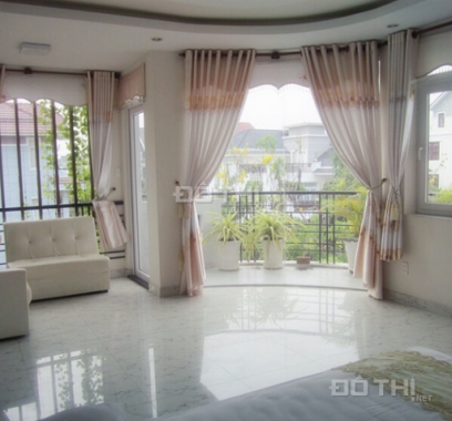 Bán biệt thự Tấn Trường, P. Phú Thuận, Quận 7. DT 10x20m, giá 9.5 tỷ