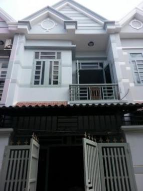 Kẹt tiền cần bán gấp nhà mới xây 1 trệt 1 lầu gần chợ Vĩnh Lộc, Bình Chánh, LH: 0909 935 354