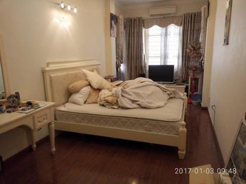 Cho thuê nhà riêng tại Chùa Bộc, Đống Đa, giá 20tr/th, DT 40m2 6 tầng. LH Ms Ly 01206653777