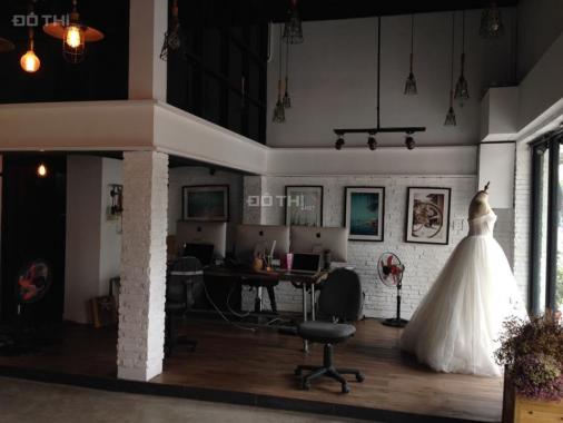 Bán nhà mặt tiền Hồ Văn Huê, quận Phú Nhuận đang làm studio áo cưới (Hùng 0939.399.614)