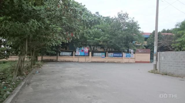 Bán đất mặt tiền đường Võ Văn Hát đối diện trường THPT Long Trường. LH: 0906.61.4646