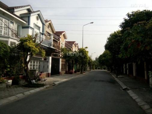 Bán gấp lô đất giáp đường Đỗ Xuân Hợp, KDC Nam Long, 21 tr/m2