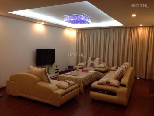 Cho thuê căn hộ 132m2, 3 phòng ngủ, đủ đồ tại chung cư Golden Land, Thanh Xuân, 15tr/tháng