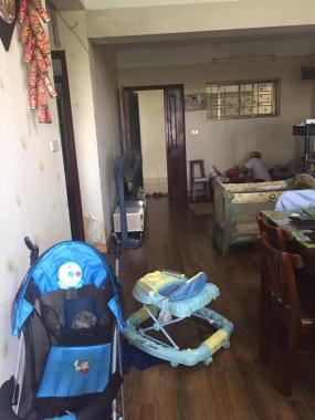 Gia đình tôi chuyển công công tác nên cần bán gấp căn hộ tầng 9 ở chung cư CT7A Văn Quán, Hà Đông