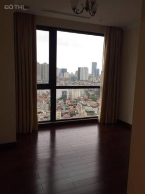 Cho thuê CHCC Royal City, tòa R5, tầng 22, 132m2, 2 PN, hướng Nam, 15 triệu/tháng. LH: 0936031229