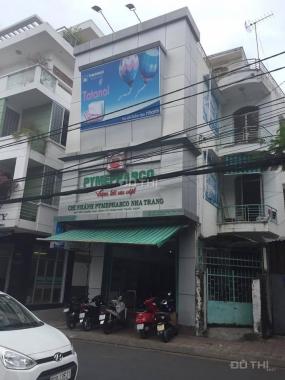 Cho thuê nhà 2 mặt tiền đường Quang Trung, 60m2, giá rẻ bất ngờ