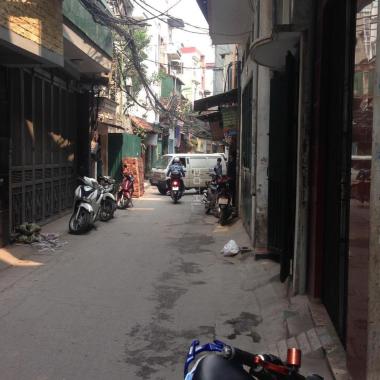 Cho thuê nhà riêng tại đường Đê Tô Hoàng, Hai Bà Trưng, Hà Nội diện tích 36m2