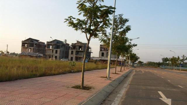 Bán đất KĐT Nam Vĩnh Yên, đã có sổ đỏ, hạ tầng đầy đủ và dân cư về xây dựng (LH: 0979.629.620)