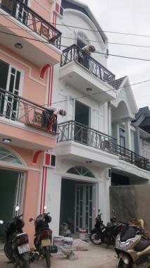 Bán nhà mới 4x10m, 2 lầu đúc tại Nguyễn Văn Tạo