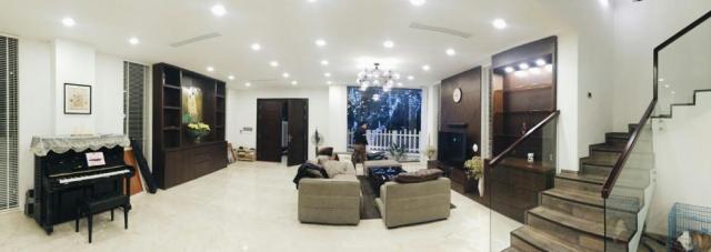 Bán gấp biệt thự đơn lập khu Hoa Phương dự án Vinhomes Riverside Long Biên, Hà Nội