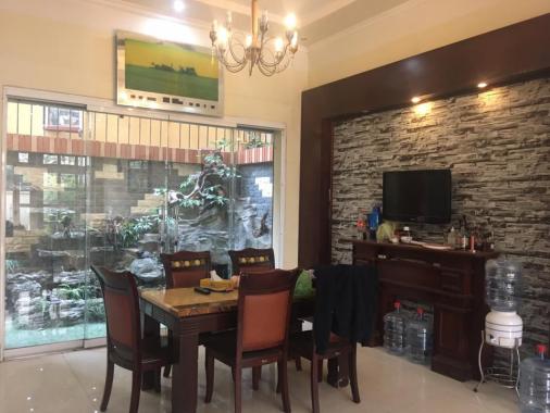 Cho thuê villa đẹp 3 tầng phố Văn Cao