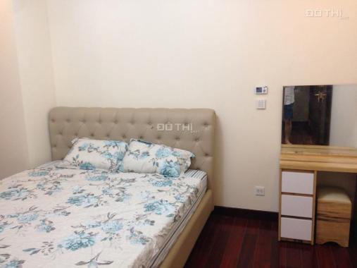 Cho thuê căn hộ cao cấp R5 Royal City 2 phòng ngủ full đồ giá 17 tr/th