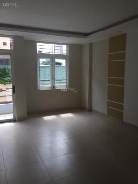 Cần bán nhà đẹp 2 lầu ST Nguyễn Xí 4.2x14m