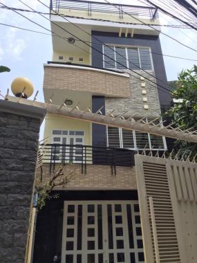 Bán gấp nhà 4 tầng HXH Lê Quang Định, DT: 90m2, nhà cực đẹp