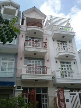 Cần bán gấp biệt thự mini 3 lầu, đường Lâm Văn Bền, DT 154m2, tặng nội thất, giá chỉ 10 tỷ