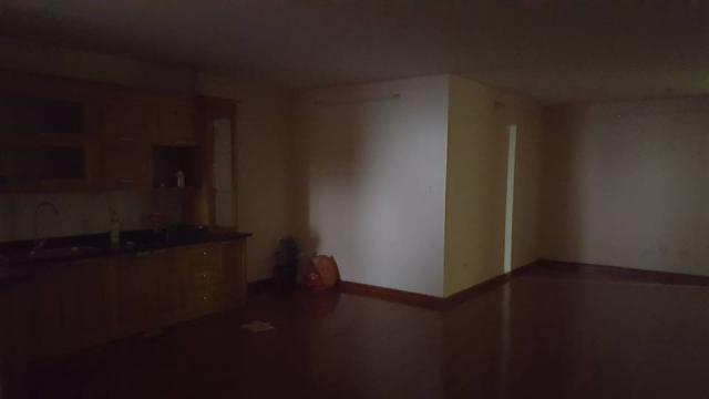 Bán căn hộ 120m2, 3PN, 2WC chung cư 16B Nguyễn Thái Học, có nội thất, giá rẻ nhất