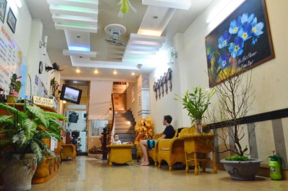 Bán khách sạn đang KD tốt khu phố Tây, đường Hùng Vương, Nha Trang, 01274519164