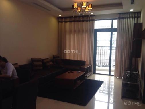 Cho thuê CHCC Royal City 72 Nguyễn Trãi, nhà rất đẹp, view bể bơi, 16tr/th. Lh 0981993455