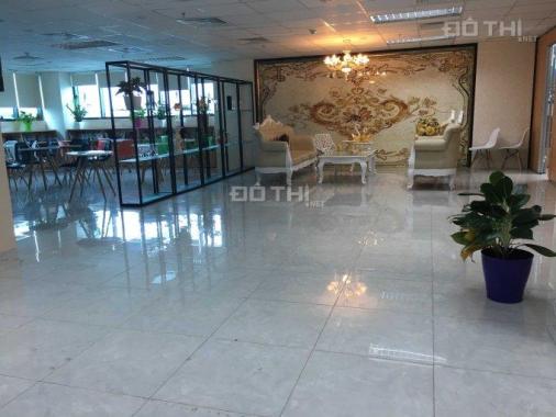 Cho thuê văn phòng tại Hà Nội, hơn 600m2 tầng 1 + lửng mặt phố Trung Kính, Cầu Giấy