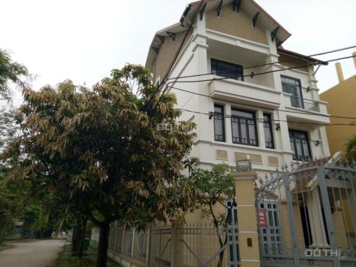 Bán nhà mặt phố 3 tầng giá rẻ cực đẹp Bắc Ninh hướng chính Đông: 0936821560
