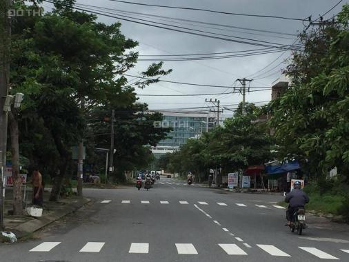 Bán lô mặt tiền đường Nguyễn Chích, gần Phùng Hưng, gần biển. LH: 0906590030