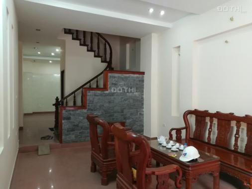 Cho thuê nhà mặt phố Nguyễn Khả Trạc, 60m2 x 5 tầng, MT 5m giá cực tốt