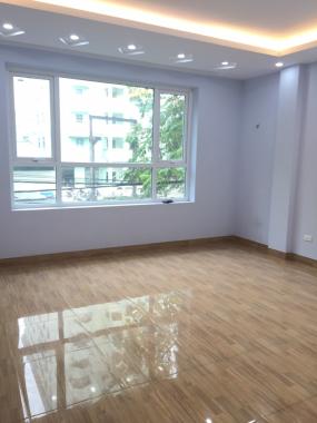 Cho thuê nhà riêng Nguyễn Xiển, diện tích 70 m2 x 5 tầng, nhà xây mới đẹp