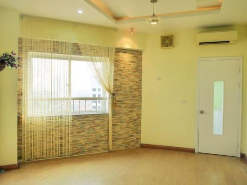 Vườn Xuân 71 Nguyễn Chí Thanh đang cho thuê CHCC với 3 phòng ngủ, nội thất đầy đủ, giá 13,5 tr/th