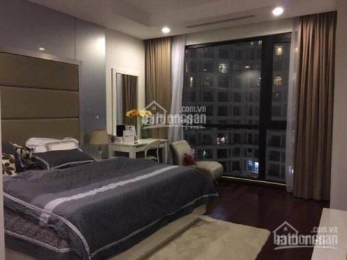 Cho thuê CHCC Royal City, DT: 108m2, 2PN, đủ đồ đẹp, tầng cao view quảng trường. LH: 0981993455