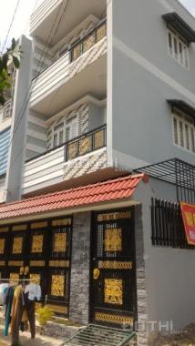 Bán nhà cấp 3 diện tích 4x11m, SHR, đường Nguyễn Thị Tú, Quận Bình Tân