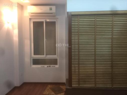 Cần bán nhà phố Hoa Bằng, Cầu Giấy, Hà Nội 45m2. LH: 0985240496