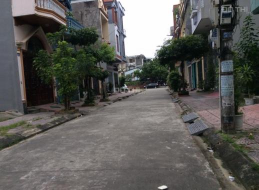 Bán đất gần chợ Cột 3, P.Hồng Hải, DT: 67.5m2, MT: 4.5m, hướng: TN