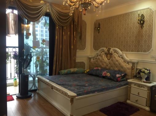 Chính chủ cần cho thuê căn hộ Vinhome Nguyễn Chí Thanh 137 m2. 3 phòng ngủ đủ đồ 45 triệu/tháng.