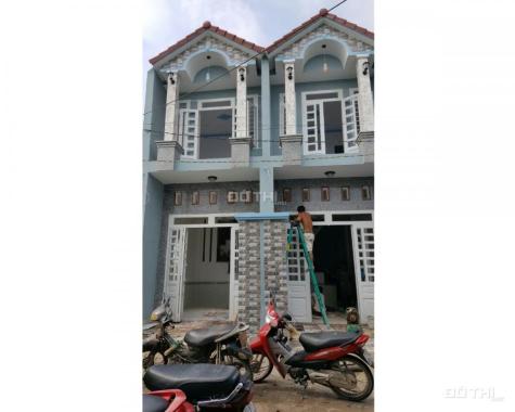 Nhà mới xây 100%, thiết kế 2 lầu 1 trệt, xây kiên cố ngay trung tâm Thuận An, DT: 76m2 giá 720tr