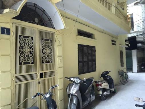 Cho thuê nhà riêng tại đường Nguyễn Lương Bằng, Đống Đa, Hà Nội. DT 40m2 x 3T, giá 11 triệu/tháng