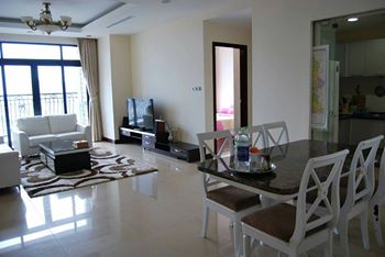Cho thuê căn hộ chung cư Royal city tòa R1 – 72A Nguyễn Trãi, 114m2