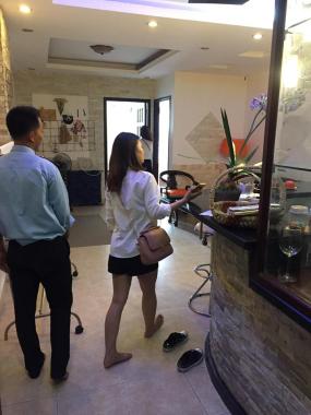 Bán chung cư Hoàng Kim Thế Gia, Quận Bình Tân, lô C9, DT: 83m2, 3PN, 2WC, tặng nội thất, giá 1,8 tỷ