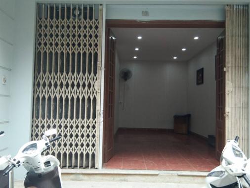 Cho thuê nhà phố Đốc Ngữ, Văn cao, 15 tr/th, DT: 35m2 x 3,5 tầng, MT 6m