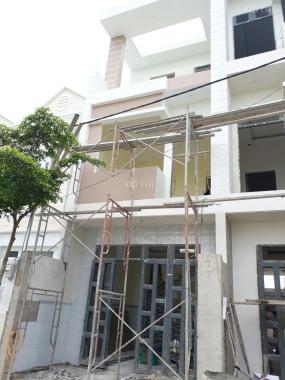 11,5 tr/m2 nhà 3 tấm, 144m2, đường nhựa 6m, Nguyễn Văn Tạo, Nhà Bè