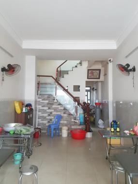 Bán nhà ngay chợ nhỏ Lê Văn Việt, đường 160, Lã Xuân Oai, Q. 9, nhà 1 trệt 1 lầu, DTSD 200m2