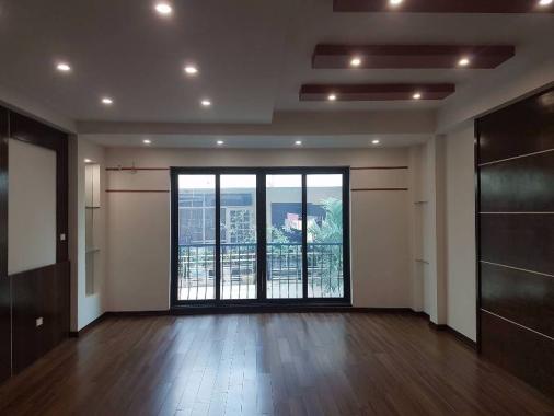 Bán nhà ngõ 91 Nguyễn Chí Thanh, Đống Đa, 40m2, 4 tầng cực đẹp, ô tô vào nhà, giá 7,2 tỷ